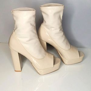 Nude platform heel